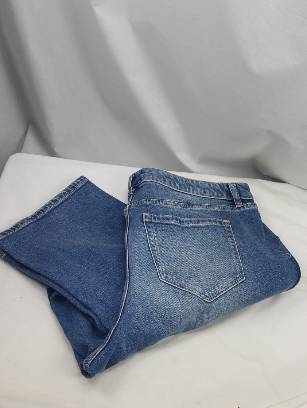 Lane Bryant Mid-Rise Relaxed Straight Jeans Size 16